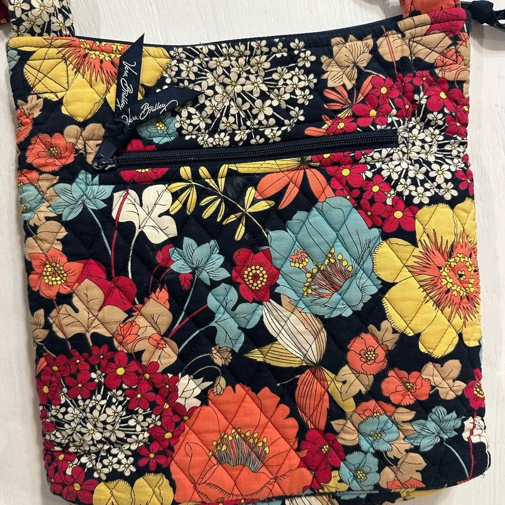 Vera Bradley Happy Snails Crossbody Shoulder Bag Retired 10 X 10.5 - Picture 6 of 9